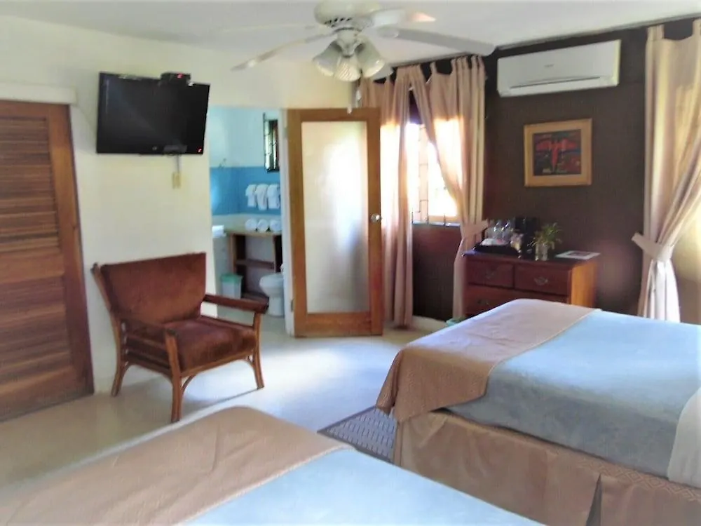 Mynt Retreat Bed & Breakfast 蒙特哥贝